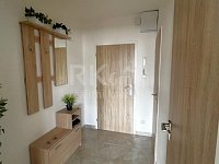 Prodej bytu 1+kk, 45,2 m², sklep, Praha 8 – Bohnice, Poznaňská - Fotka 1