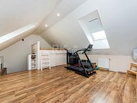 Prodej RD 5+kk, Postřižín - Fotka 15