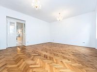Nabídka pronájmu nově zrekonstruovaného bytu 2+kk 5 min. od stanice metra Anděl/Na Knížecí.