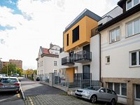 Pronájem luxusního bytu 1+KK v novostavbě v Kobylisích, ul. Pakoměřická. - Fotka 28