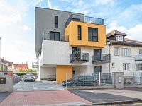 Pronájem luxusního bytu 1+KK v novostavbě v Kobylisích, ul. Pakoměřická. - Fotka 8