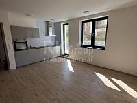 Pronájem moderního 1+kk 44,40 m2 s předzahrádkou 20 m2 v novostavbě bytového domu v Hořovicích - Fotka 3
