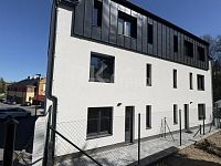 Pronájem moderního 1+kk 44,40 m2 s předzahrádkou 20 m2 v novostavbě bytového domu v Hořovicích - Fotka 5