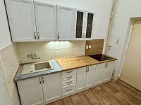 Pronájem  bytu 1+1, 32 m², po částečné rekonstrukci, 2. patro, ul. Anglická – Mariánské Lázně - Fotka 2