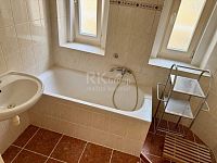Pronájem  bytu 1+1, 32 m², po částečné rekonstrukci, 2. patro, ul. Anglická – Mariánské Lázně - Fotka 6