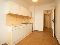 Prodej světlého bytu 2+kk, 29 m2, OV v žádané části Prahy 9 - Hloubětín. - Fotka 19