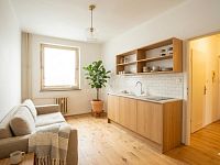 Prodej světlého bytu 2+kk, 29 m2, OV v žádané části Prahy 9 - Hloubětín. - Fotka 26