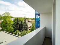 Prodej světlého bytu 2+kk, 29 m2, OV v žádané části Prahy 9 - Hloubětín. - Fotka 6