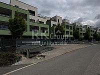 Pronájem moderního bytu 1+kk (37 m2) s lodžií (6 m2) - Chýně, Praha-západ - Fotka 1