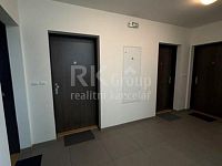 Pronájem moderního bytu 1+kk (37 m2) s lodžií (6 m2) - Chýně, Praha-západ - Fotka 10