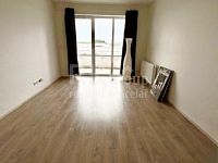 Pronájem moderního bytu 1+kk (37 m2) s lodžií (6 m2) - Chýně, Praha-západ