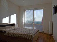 Pronájem rodinného domu 4+kk, 161 m2, pozemek 671 m2, Zlatníky, ul. Pod Vrškama, okr.Praha - západ - Fotka 15