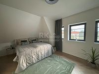 Pronájem atyp. mezonetového bytu 2+kk s ateliérem, 118,5 m2, v RD, Praha 4 - Podolí, ul.Dvorecká - Fotka 22