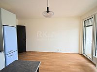 Pronájem bytu 1+kk, 32,3 m2 s lodžií, 3,8 m2, Praha 7 - Holešovice, ul. Jankovcova - Fotka 17