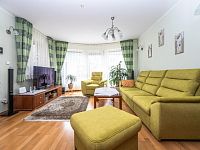 Prodej rodinného domu 5+1 s krásnou zahradou, bazénem a garáží, Velká Dobrá - Fotka 21