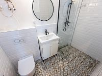 Byt s duší v srdci Malé Strany – 1+1, 45,8 m², Nerudova ulice, Praha 1 - Fotka 27