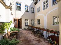 Byt s duší v srdci Malé Strany – 1+1, 45,8 m², Nerudova ulice, Praha 1 - Fotka 8