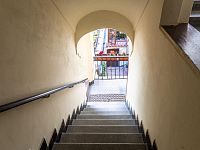 Byt s duší v srdci Malé Strany – 1+1, 45,8 m², Nerudova ulice, Praha 1 - Fotka 9
