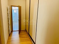 Pronájem kompletně vybaveného bytu 2+1 po rekonstrukci, 70m2, 1.NP, Luční ulice - Mariánské Lázně - Fotka 12