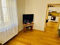 Pronájem kompletně vybaveného bytu 2+1 po rekonstrukci, 70m2, 1.NP, Luční ulice - Mariánské Lázně - Fotka 9