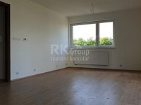 Pronájem krásného bytu 3+kk se zahradou ve Slaném - Fotka 2