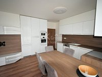 2+kk, 56,5 m2 s balkonem 8,4 m2  v novostavbě Britská čtvrť, nám.Junkových, Praha 5 - Stodůlky - Fotka 2