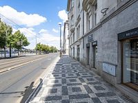 Pronájem atraktivního obchodního prostoru s výlohami u pražské náplavky, Rašínovo nábřeží - Praha 2. - Fotka 22