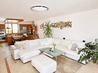 Prodej nadstandardního RD 5+1 s garáží, zahradou, pozemek 682 m² – Klimentov, Velká Hleďsebe - Fotka 3