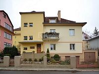 Pronájem světlého bytu 1+1, 30m2, sklep, ul. Vrchlického, Karlovy Vary – Horní Drahovice
