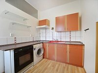 Pronájem světlého bytu 1+1, 30m2, sklep, ul. Vrchlického, Karlovy Vary – Horní Drahovice - Fotka 8