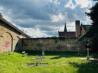 Pronájem světlého bytu 1+1, 30 m2 s pěkným výhledem 300 m od metra Hloubětín. - Fotka 14