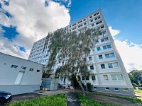 Pronájem světlého bytu 1+1, 30 m2 s pěkným výhledem 300 m od metra Hloubětín. - Fotka 15