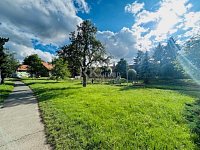 Pronájem světlého bytu 1+1, 30 m2 s pěkným výhledem 300 m od metra Hloubětín. - Fotka 23