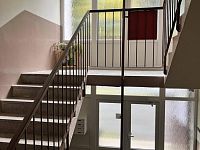 Prodej bytu 2+1 se zasklenou lodžií v centru Harrachova - 462108436_1483502318972183_795257368778261632_n.jpg