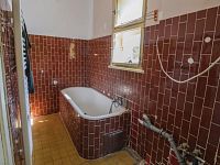 Prodej dvougenerační funkcionalistické vily v Turnově - NRL_4610.jpg