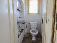 Prodej dvougenerační funkcionalistické vily v Turnově - NRL_4620.jpg