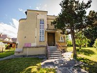 Prodej dvougenerační funkcionalistické vily v Turnově - NRL_4639.jpg