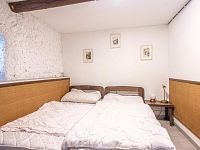 Prodej poloroubené chalupy v Benešově u Semil - 31.jpg