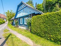 Prodej poloroubené chalupy v Benešově u Semil - 38.jpg