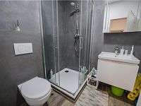 Prodej bytu 1+1 v cihlovém domě nedaleko tramvaje a nedaleko centra Liberce - 135_4774-HDR.jpg