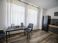 Prodej bytu 1+1 v cihlovém domě nedaleko tramvaje a nedaleko centra Liberce - 135_4804.jpg