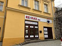 Pronájem nebytového prostoru v centru Liberce se 2 parkovacími místy