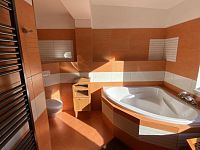 Pronájem velmi krásného bytu 5+kk nedaleko centra Liberce - IMG_8400.jpg