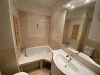 Pronájem bytu 2+kk v ulici Lužická - IMG_9838.jpg