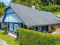 Prodej poloroubené chalupy v Benešově u Semil