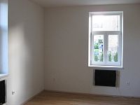 Pronájem 1+1 v cihlovém domě - Foto 7