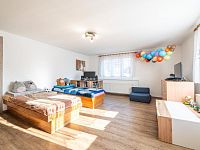 Prodej, rodinný dům 5+1 s vlastním rybníkem, Haratice, Plavy - 09.jpg