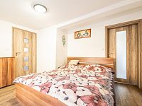 Prodej, rodinný dům 5+1 s vlastním rybníkem, Haratice, Plavy - 13.jpg