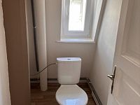 Pronájem bytu 3+1 v prvorepublikové vile v centru Liberce a s parkováním ve dvoře - IMG_1904.JPG