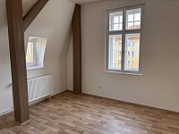 Pronájem bytu 3+1 v prvorepublikové vile v centru Liberce a s parkováním ve dvoře - IMG_1908.JPG